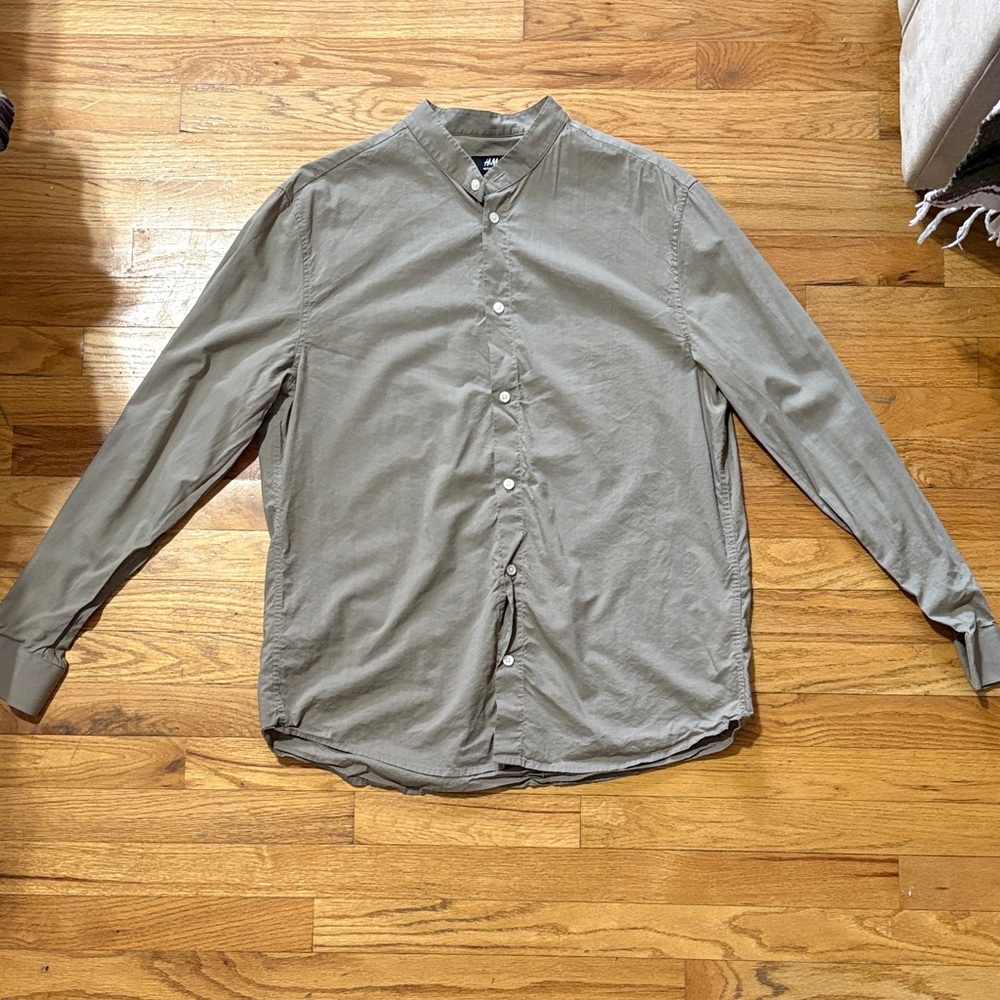 H&M Casual Olive Button-Down Shirt
